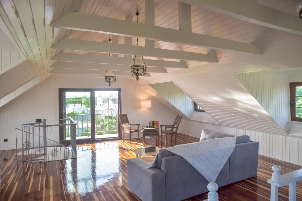 Alexandre Maison Beachfront Gialova Vacation Home Esterno foto