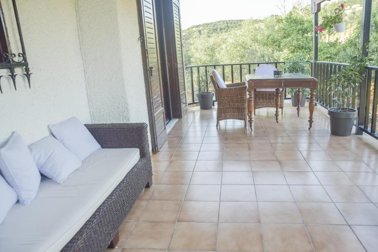 Alexandre Maison Beachfront Gialova Vacation Home Esterno foto