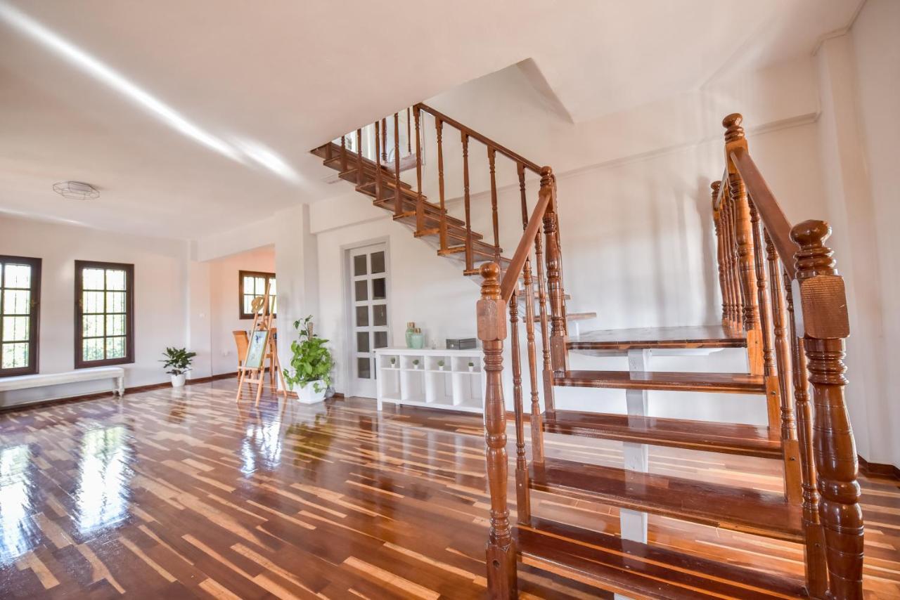 Alexandre Maison Beachfront Gialova Vacation Home Esterno foto