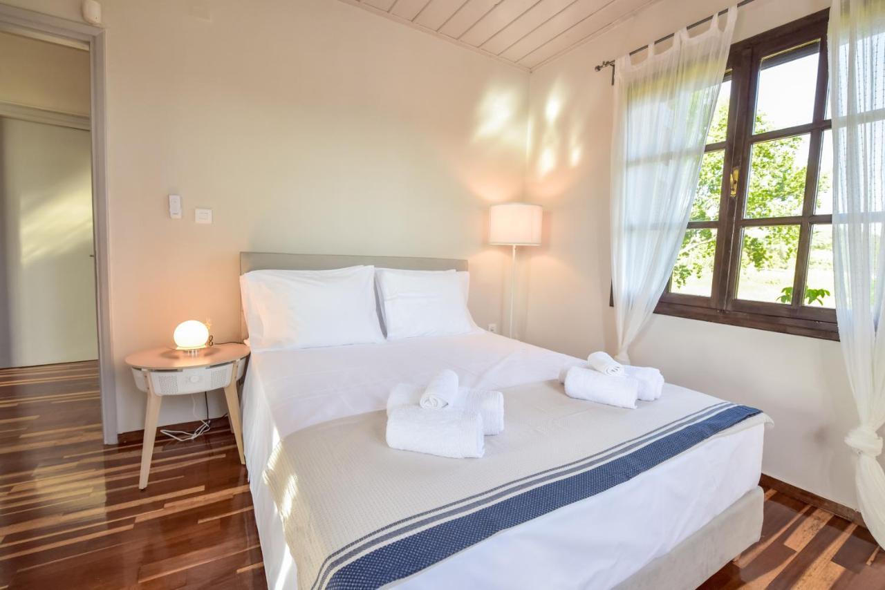 Alexandre Maison Beachfront Gialova Vacation Home Esterno foto